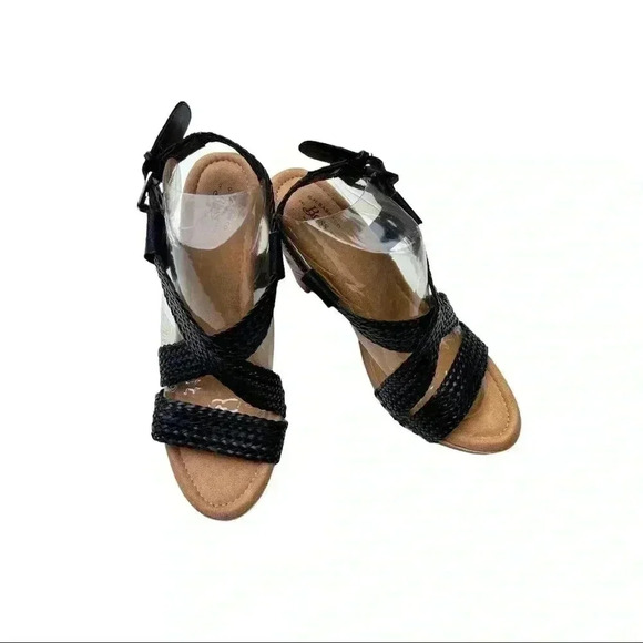 NWT•BASS BLACK STRAPPY HEELS SANDALS•SIZE 9.5•4 INCH HEELS BRAND NEW WITH BOX• - Picture 4 of 10